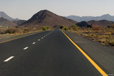 long_desert_highway_6025.jpg